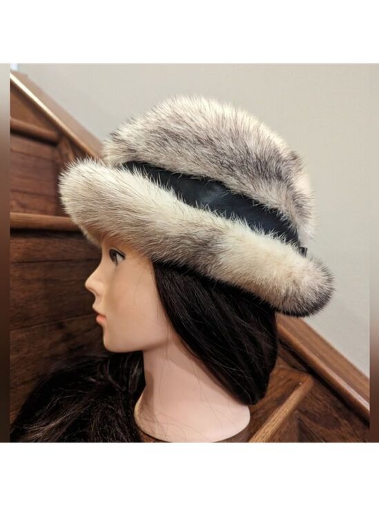 Vintage ultra rare atelier fur hat by  Designer Anita Pineault. main image 4